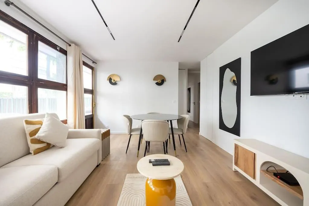 6 Pers #2 #2 Sdb #pere Lachaise #paris 20 Apartment